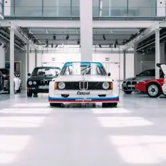 BMW z jakiego kraju pochodzi? Odkryj fascynującą historię marki