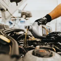 Jaki olej do Mazdy 6 2.0 diesel? Uniknij kosztownych błędów