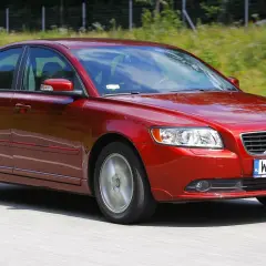 Volvo S40 jaki silnik? Odkryj najlepsze opcje silnikowe i ich wady