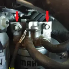 Gdzie znajduje się filtr paliwa w Mazda 3 1.6 benzyna? Sprawdź teraz!