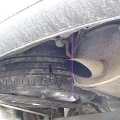 Gdzie dokładnie jest koło zapasowe w VW Caddy? Sprawdź lokalizację i uniknij problemów!