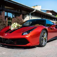 Ile kosztuje wypożyczenie Ferrari? Ceny, modele i ukryte koszty