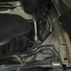 Gdzie jest filtr powietrza w BMW E87? Oto wszystko, co musisz wiedzieć