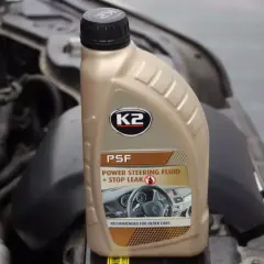 Butelka płynu do układu kierowniczego K2 PSF z dodatkiem Stop Leak, idealna do starszych aut.