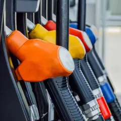 Kolorowe pistolety na stacji paliw. Czy warto tankować VERVA Diesel? Zastanawiasz się nad wyborem paliwa do swojego diesla?