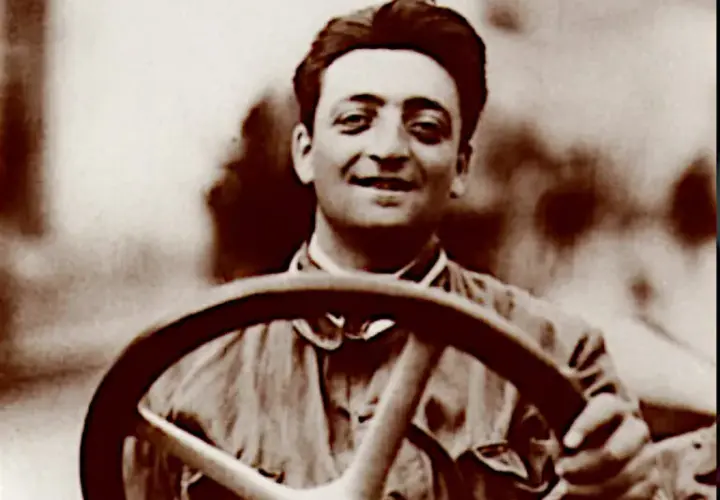 Kim był Ferrari? Poznaj fascynującą historię Enzo i Amadeusza