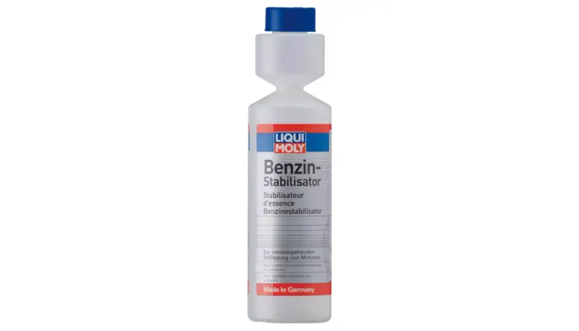 Dodatek do benzyny Liqui Moly Benzin-Stabilisator w białej butelce z niebieską zakrętką. Zapewnia stabilizację paliwa.