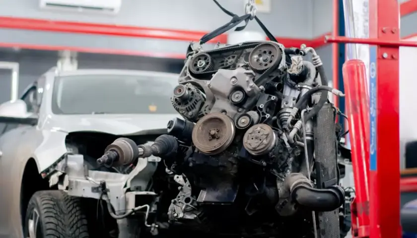 Czy autocasco obejmuje uszkodzenie silnika? Sprawdź, co musisz wiedzieć