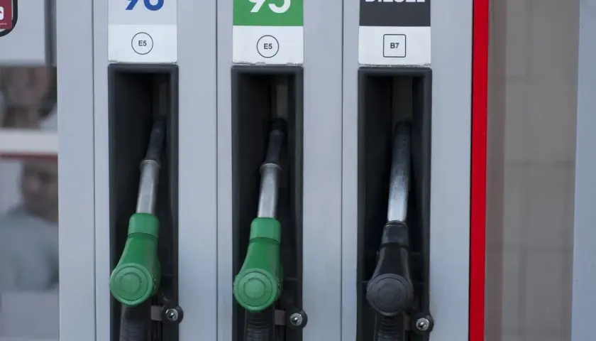 Czym się różni diesel od benzyny? Kluczowe różnice, które musisz znać