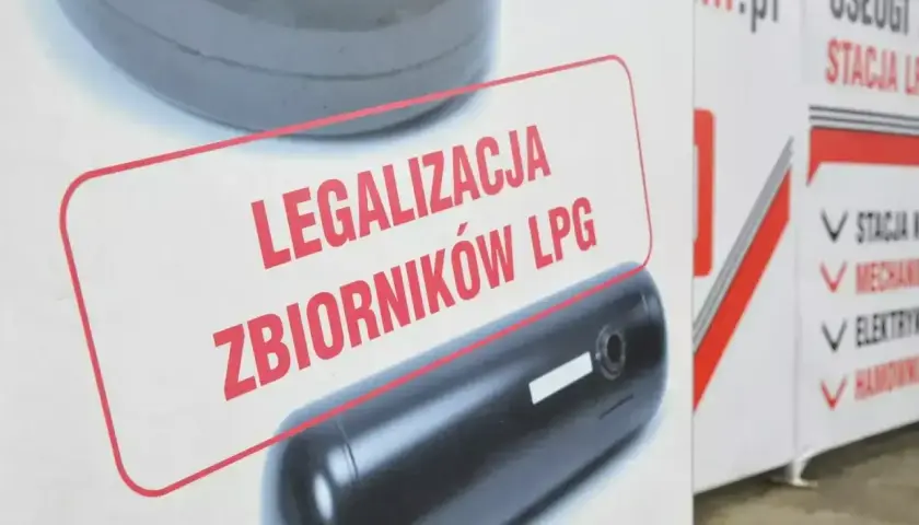 Legalizacja zbiorników LPG. Dowiedz się, ile kosztuje wymiana butli LPG i inne usługi na stacji.