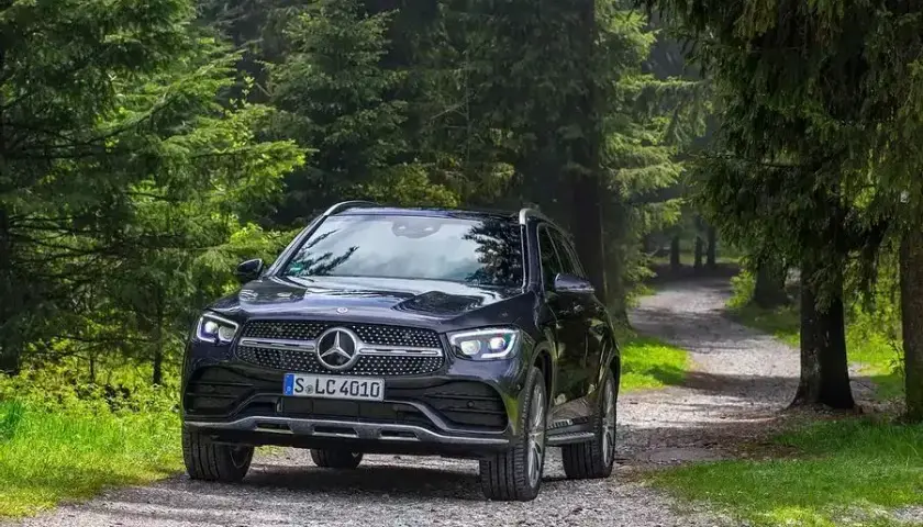 Mercedes GLC benzyna czy diesel - co wybrać dla oszczędności?