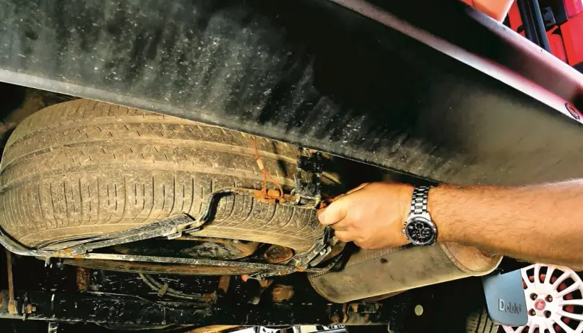 Gdzie jest koło zapasowe w Fiat Doblo? Oto co musisz wiedzieć