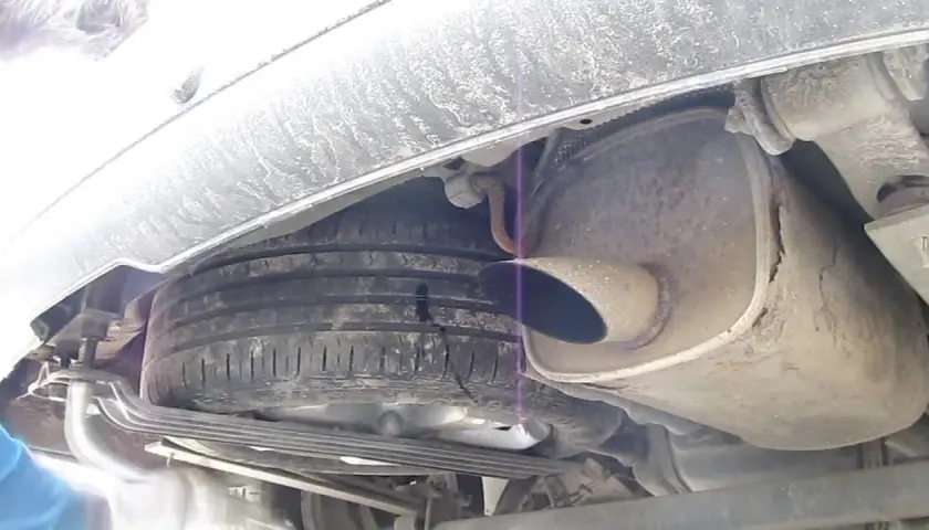 Gdzie dokładnie jest koło zapasowe w VW Caddy? Sprawdź lokalizację i uniknij problemów!
