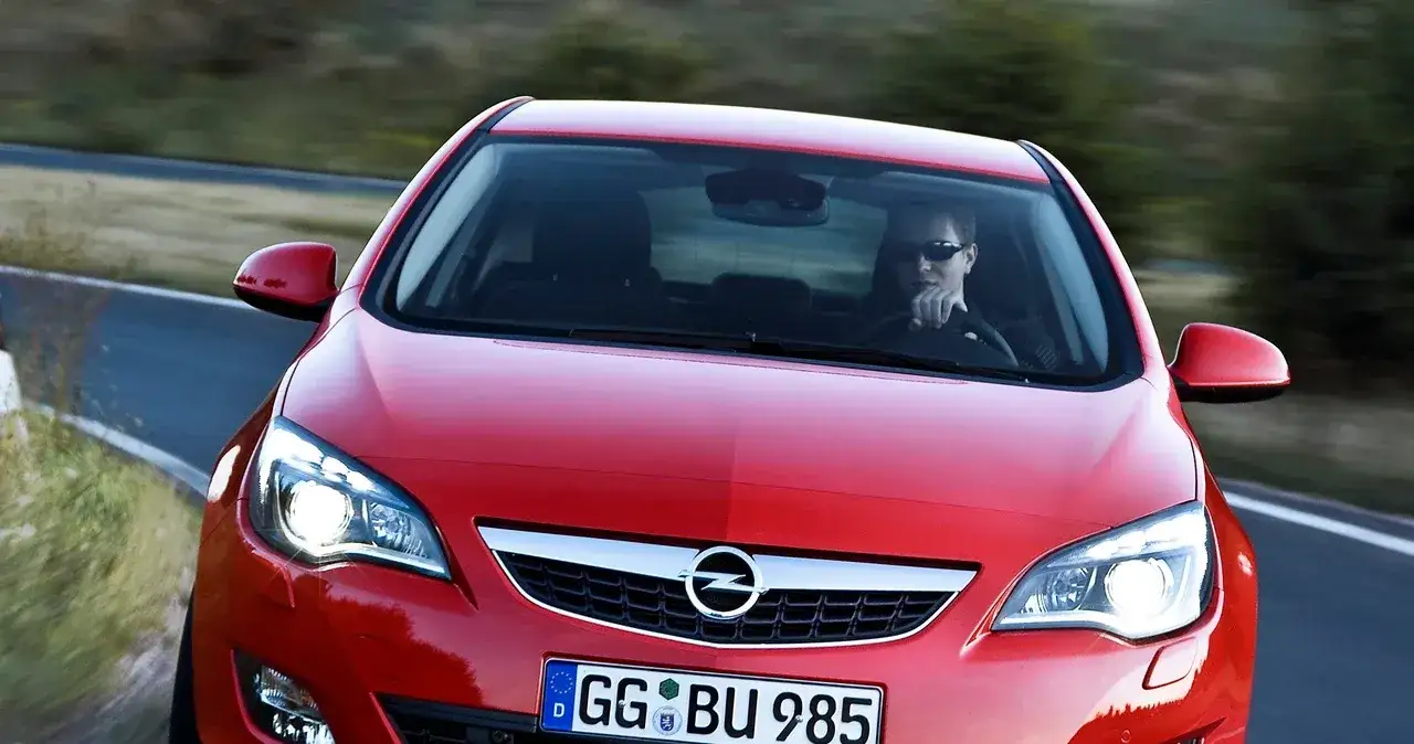 Zdjęcie Opel Astra jaki silnik - wybierz najlepszą opcję dla siebie