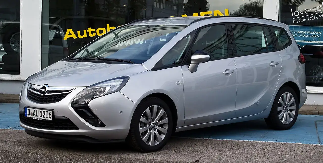 Zdjęcie Zafira C jaki silnik do LPG – najlepsze opcje i ich zalety